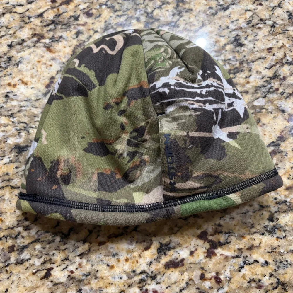 Under Armour Womens Storm Camo Beanie Sherpa Lined Fleece Hat Green Camouflage